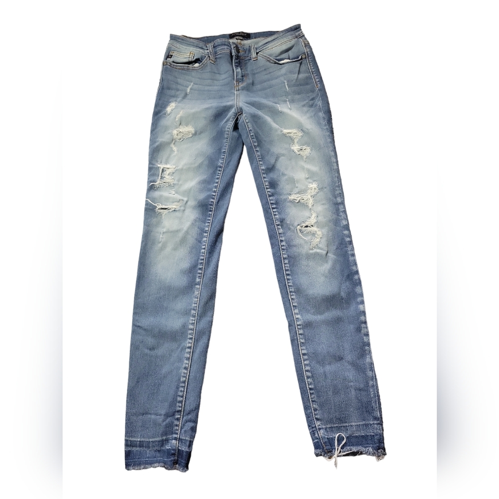 Judy Blue Jeans size 7/28 skinny leg distressed